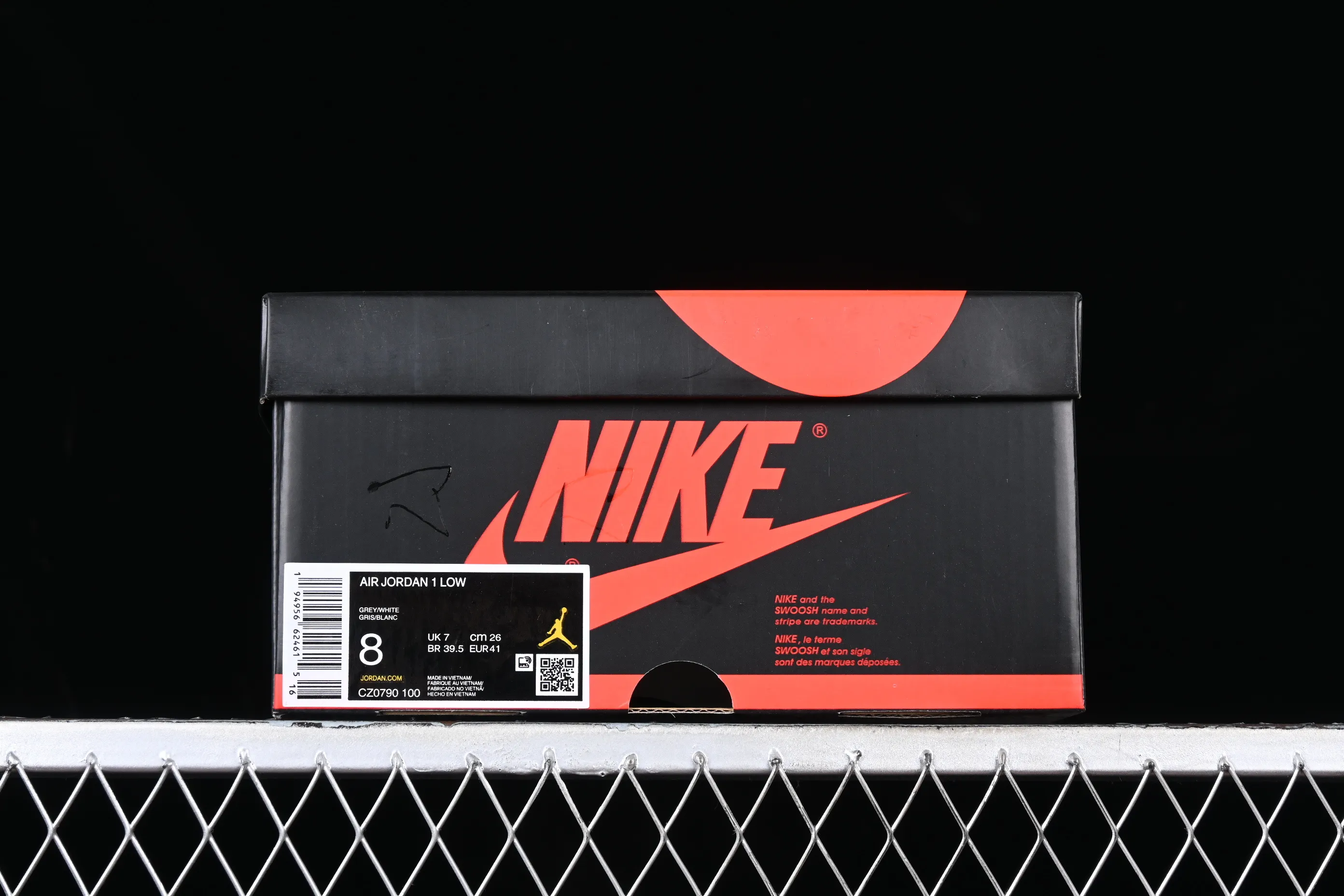 All categories Air Jordan Jordan series basketball shoes Air Jordan 1 Low Z version Air Jordan 1 Low OG "Shattered Backboard" AJ1 Joe 1 customized version white buckle shredded low-top basketball shoes CZ0790-100